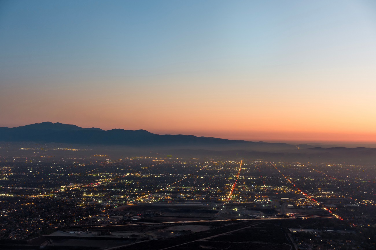 inland empire commercial real estate market warehouse space for lease