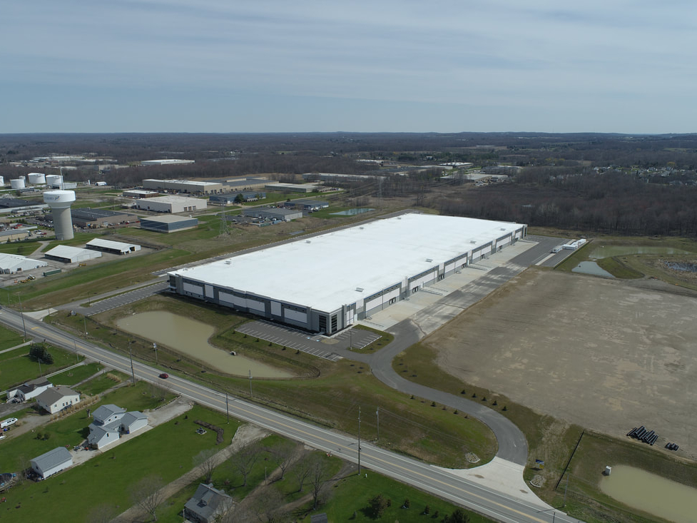 Aerial shot of the Gateway Commerce Center, a 434,171-square-foot industrial building in Streetsboro, Ohio