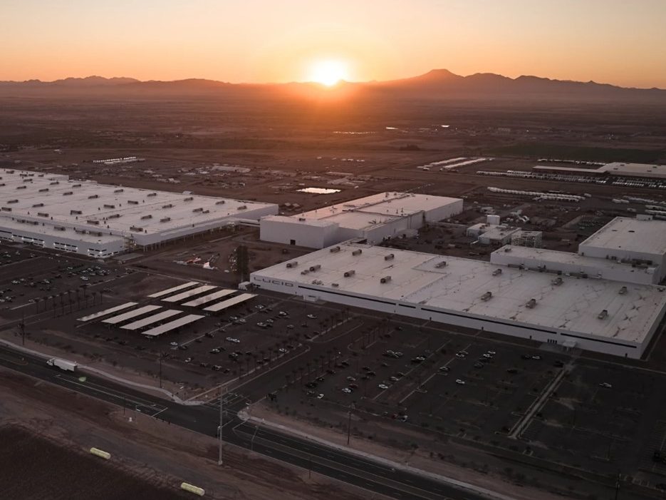 Exterior shot of Lucid Advanced Manufacturing Plant-1