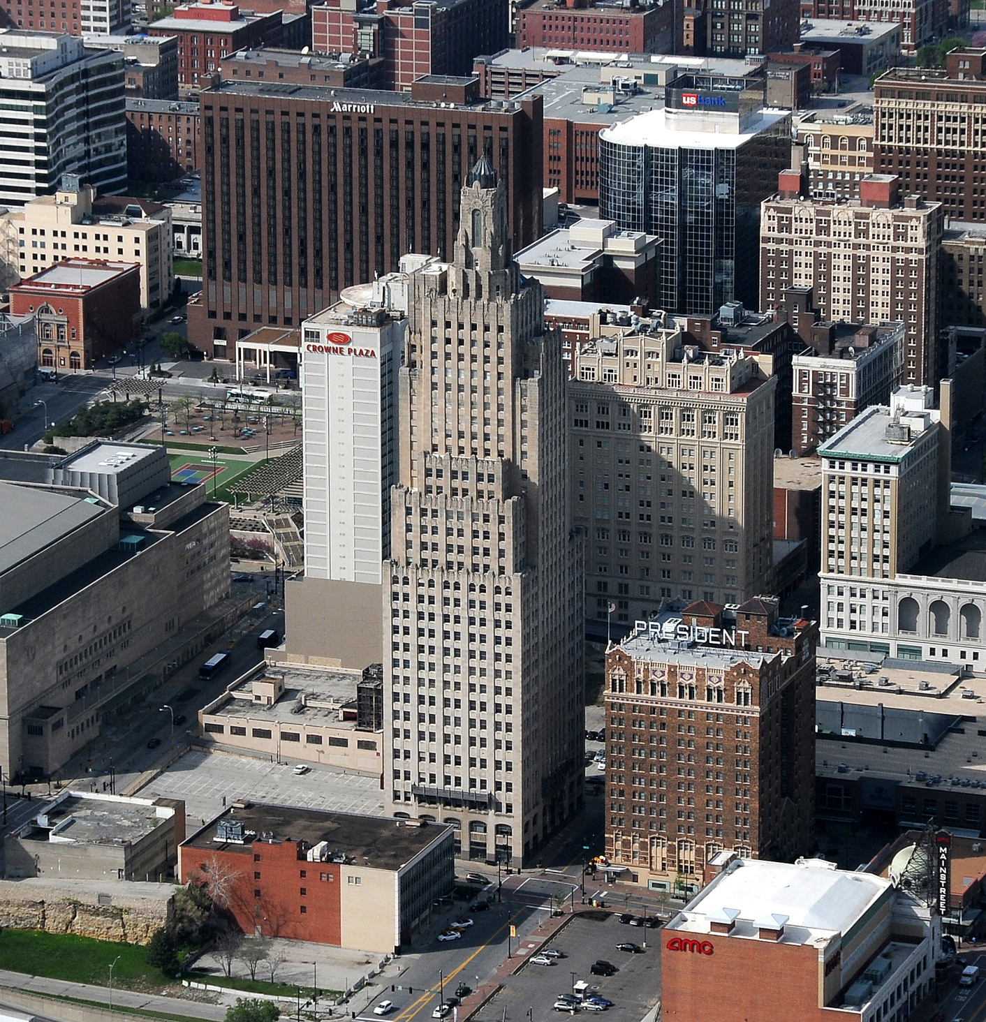 NorthPoint Buys 285 KSF Office Tower in Downtown Kansas City ...