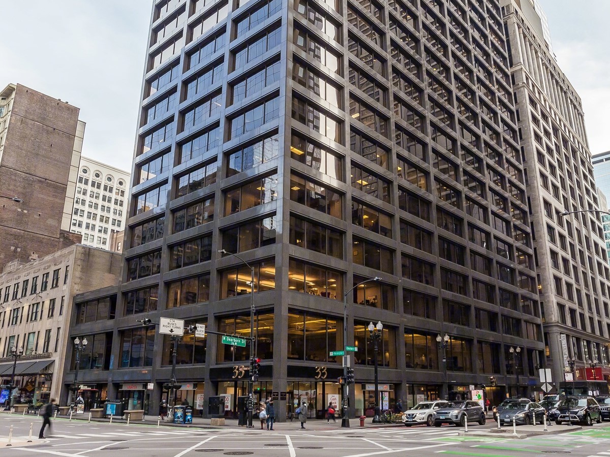 Exterior shot of 33 North Dearborn in Chicago