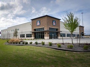 Exterior shot of one of the five buildings that make up the I-30 MacArthur Business Center in Grand Prairie, Texas.