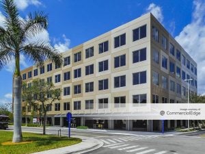 Exterior of Mercy Medical Arts building in Miami