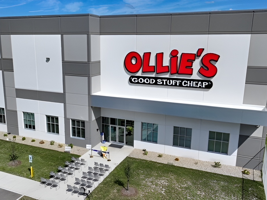 Exterior shot of Ollie's newly opened warehouse in Princeton, Ill.