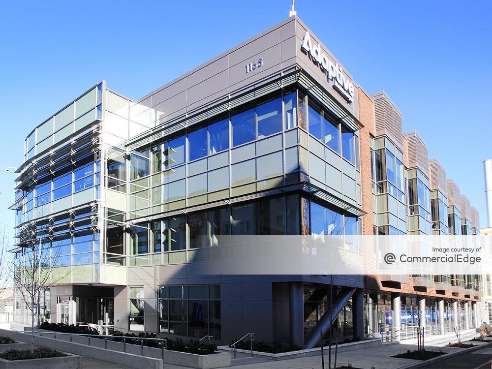 Exterior shot of 1165 Eastlake Ave. E in Seattle, A class A+ life science facility that came online in Seattle's Lake Union area in 2021. 