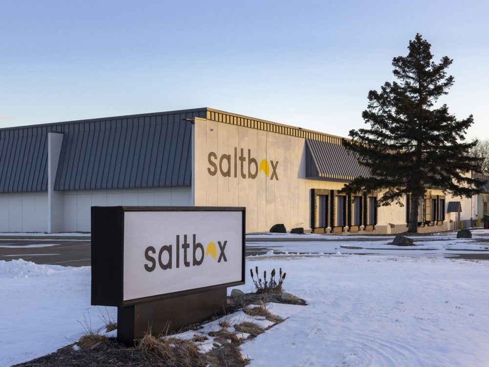 Exterior photo of a Saltbox facility in Arden Hills, Minn.