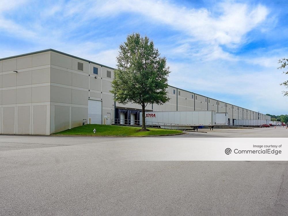 Exterior shot of Walthall Distribution Center in Colonial Heights, Va.