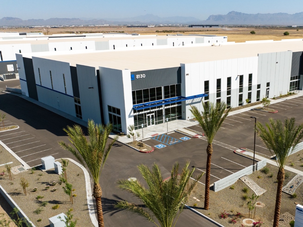 Exterior shot of Palm Gateway Logistics Center in Mesa, Ariz.