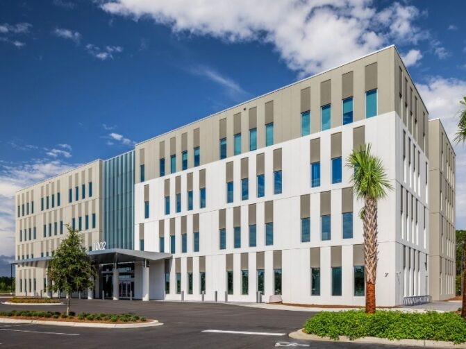 Exterior shot of Tallahassee Memorial HealthCare Medical Office Building in Panama City Beach, Fla.