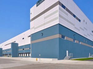 Exterior shot of the Seattle Metro Logistics, an industrial facility in Seattle.