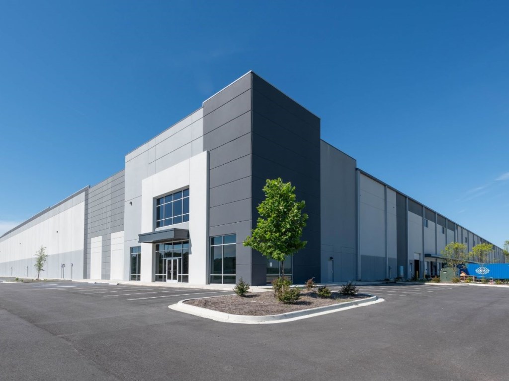 Exterior shot of Rockingham Farms Building 9, an industrial building in Savannah, Ga.