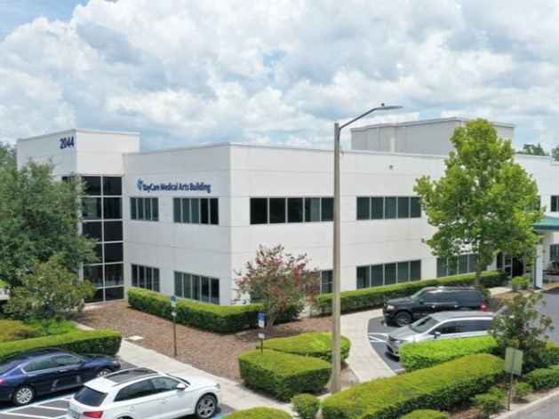 Exterior shot of Trinity Oaks Medical Arts Building in Trinity, Fla.