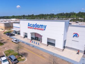 Exterior shot of Pinnacle Nord du Lac, a 215,058-square-foot retail center in Covington, La.