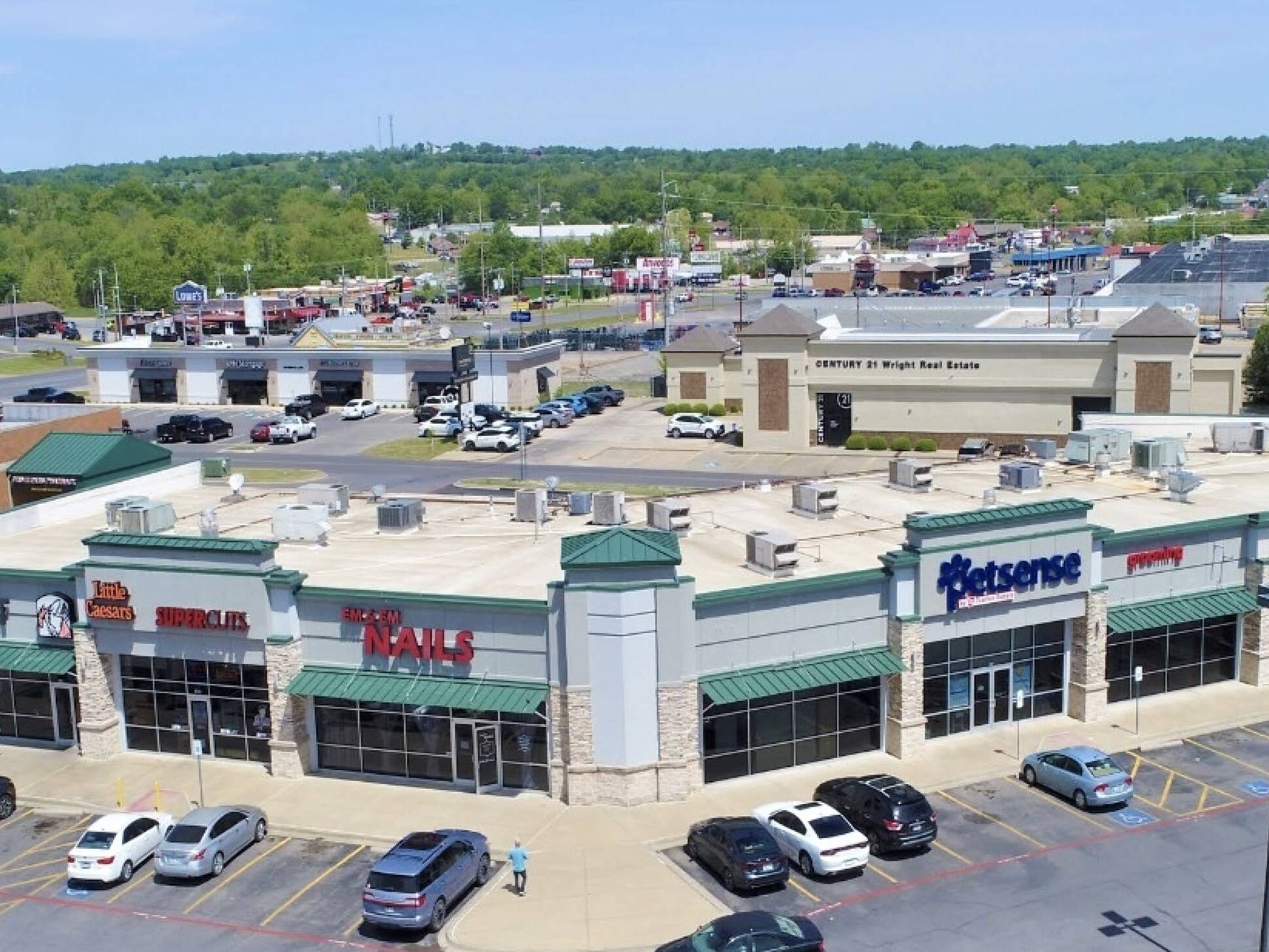 exterior of Tahlequah Crossing