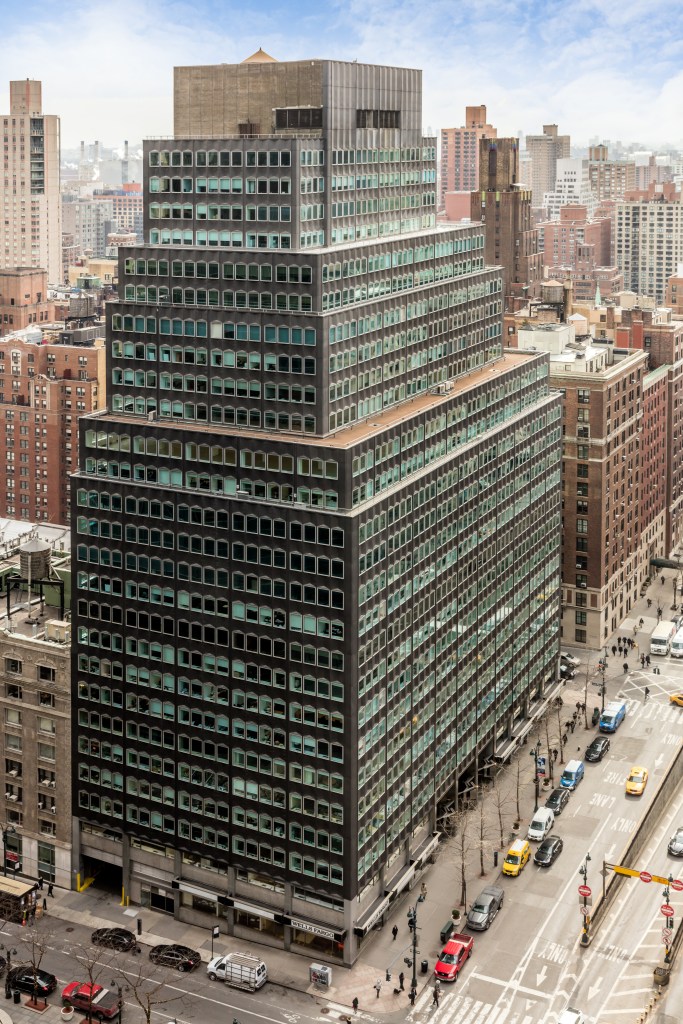 Exterior shot of 99 Park Avenue, a Class A office building in Midtown Manhattan.